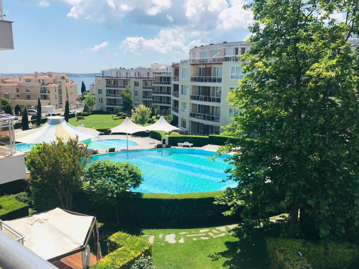 Apartments In Sunny Island Complex Chernomorets Exterior photo