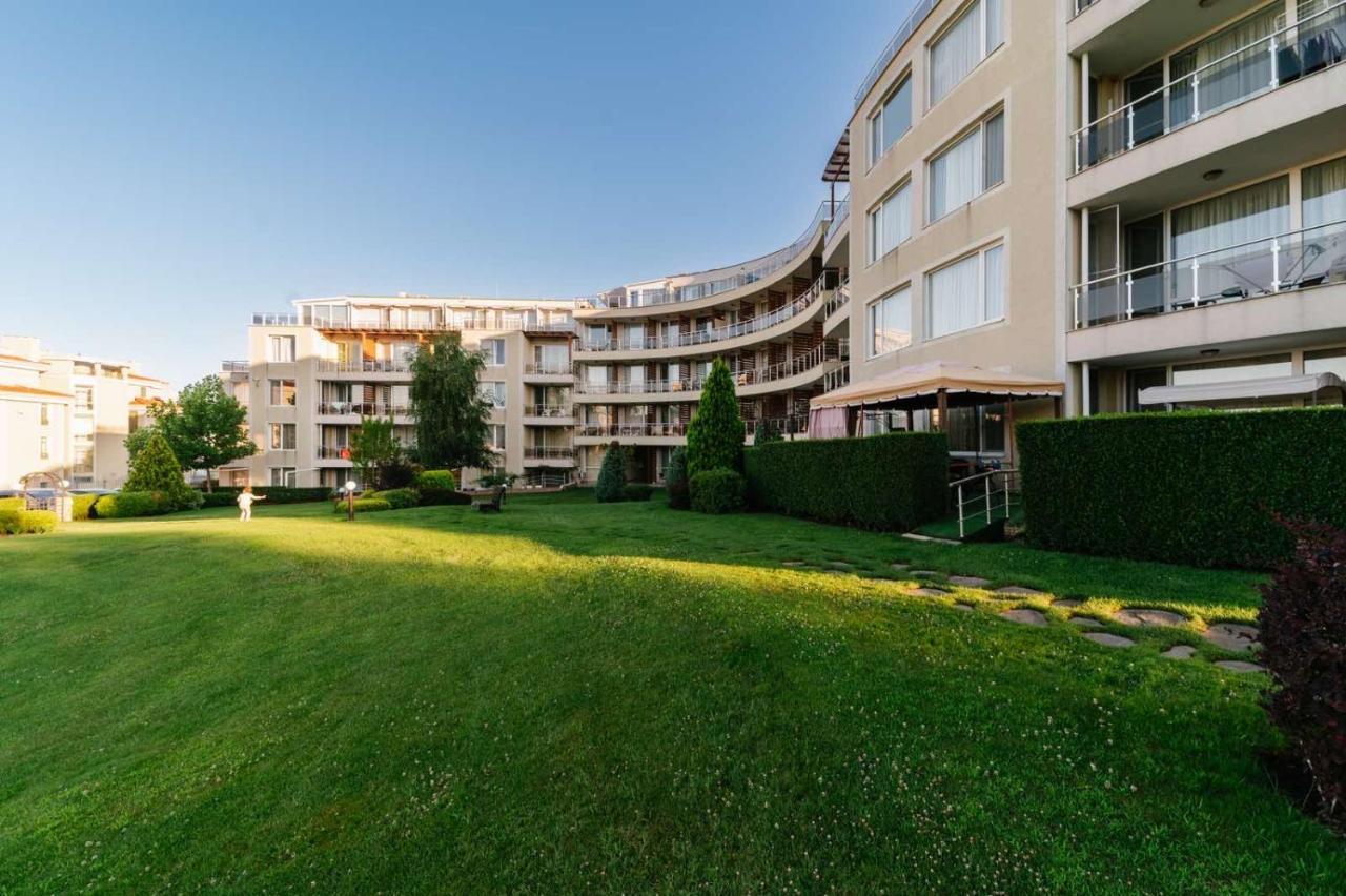 Apartments In Sunny Island Complex Chernomorets Exterior photo