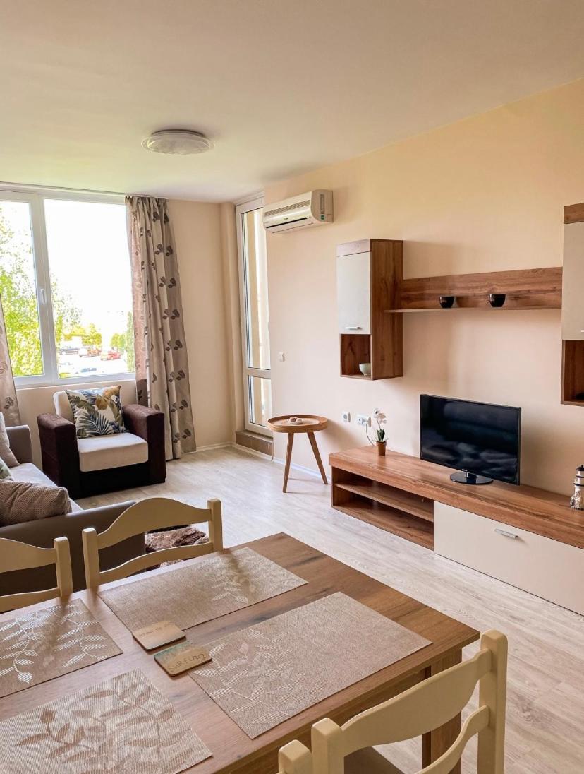 Apartments In Sunny Island Complex Chernomorets Exterior photo